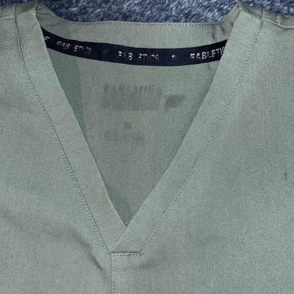 Fabletics Method Scrub Top - Picture 5 of 7